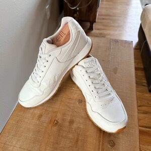 Reebok Women's Classic Leather Sneakers Sz 8.5